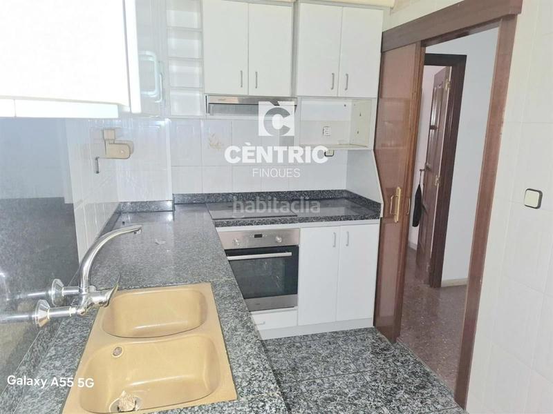 Foto 4d0b211d-9ade-4789-8a28-48c4e943ed1e. Appartement dans Can Parellada Terrassa