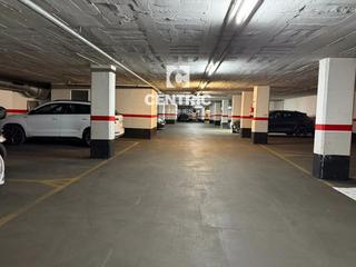 Parking coche en Barri del Centre