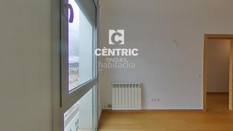 Foto 06a3a1f5-d843-43e7-a008-4e31aed7753b. Pis amb aparcament a Plaça Catalunya - Escola Industrial Terrassa