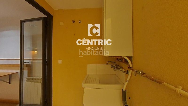 Foto 869b7c8b-f6f8-4c8b-8402-df1be1f336b5. Pis amb aparcament a Barri del Centre Terrassa