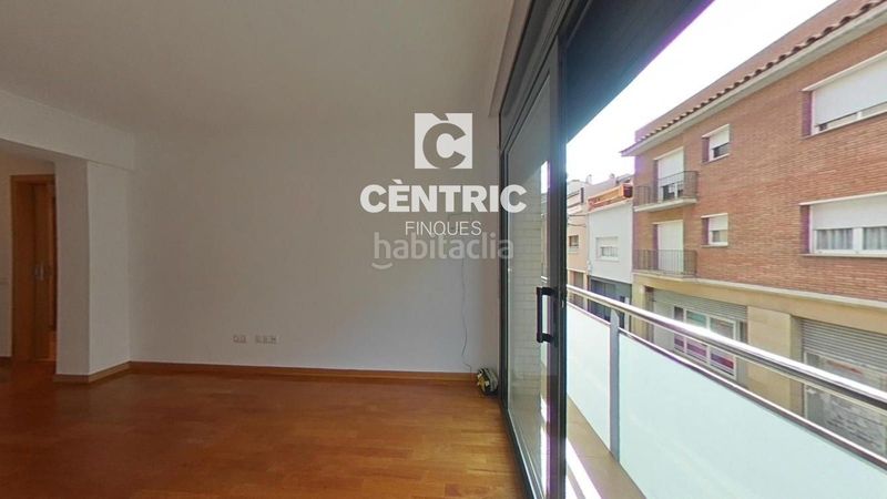 Foto ed2c8850-8dec-40fa-8d7e-c99fcaab9180. Pis amb aparcament a Barri del Centre Terrassa