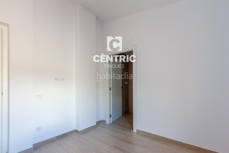 Foto 070f3dd0-26ef-4e8a-973b-c45c83128fa5. Casa adossada a Barri del Centre Terrassa