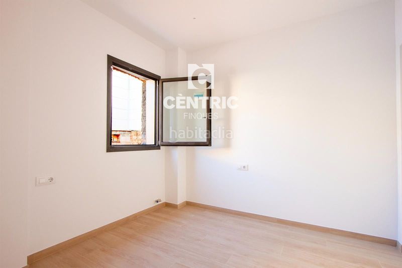 Foto 0e5ec7ef-cc0e-48bc-b949-64561e6dc3b1. Casa adossada a Barri del Centre Terrassa