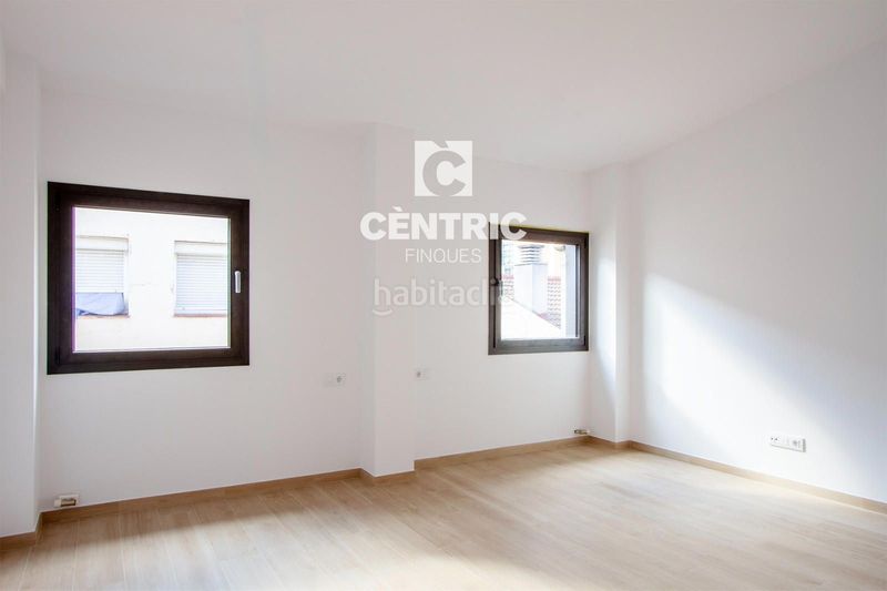Foto 3a39a06d-9c57-453d-9410-95c486b72aed. Casa adossada a Barri del Centre Terrassa