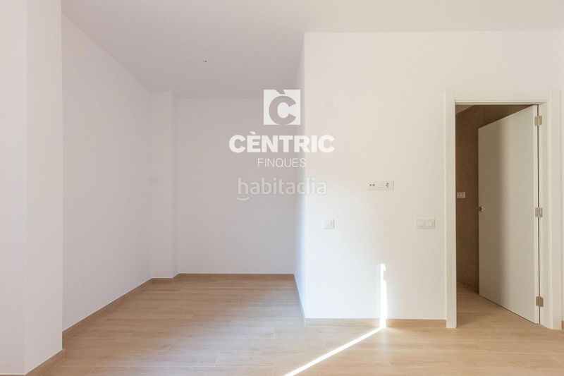 Foto 51b6a138-dd33-4535-9028-f4a1f3cee21c. Casa adossada a Barri del Centre Terrassa