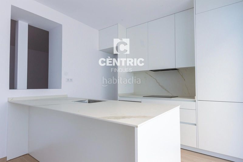 Foto 5b0c2320-7652-4fe7-9353-95b0ebcad2e7. Casa adossada a Barri del Centre Terrassa