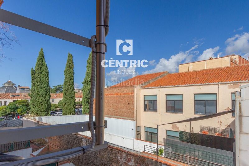 Foto 63d9748d-ea5b-4185-ac3d-e37957b408ee. Casa adossada a Barri del Centre Terrassa