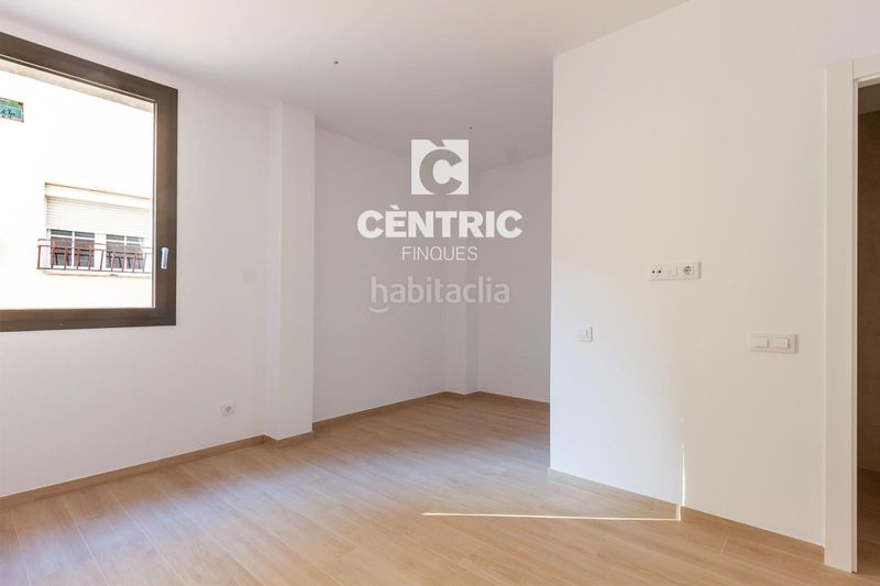 Foto 83c21693-a63a-442e-83a4-b9a09bfb24fa. Casa adossada a Barri del Centre Terrassa
