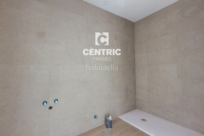 Foto 97d9559c-bcd7-4869-889e-50e90ff0c866. Casa adossada a Barri del Centre Terrassa