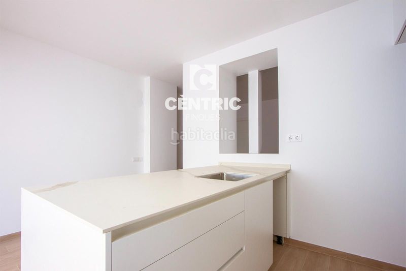 Foto ffdd8cb6-5330-460a-9f29-035cf85447da. Casa adossada a Barri del Centre Terrassa