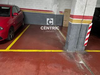 Affitto Posto auto in Barri del Centre. Parking en alquiler situado en calle san marian.