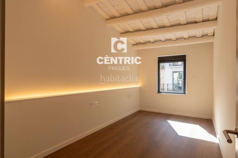Foto 2bafe512-2859-43c3-92ef-3bbaa86742a6. Casa amb calefacció aparcament a Barri del Centre Terrassa
