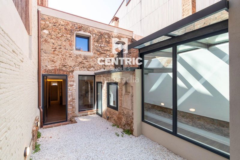 Foto 3ff86f11-d785-4907-84c3-5c8b9546ca71. Casa amb calefacció aparcament a Barri del Centre Terrassa