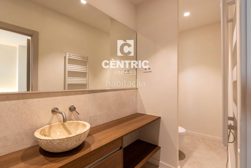 Foto b023e078-f789-43a5-b876-0d381afbe382. Casa amb calefacció aparcament a Barri del Centre Terrassa