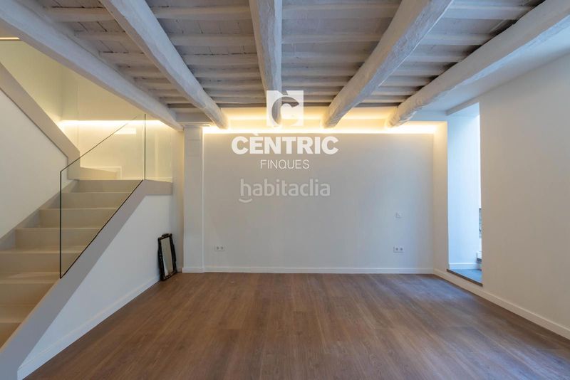 Foto e8fe1cdd-a88f-4ba3-b30d-dfe9d21351cb. Casa amb calefacció aparcament a Barri del Centre Terrassa