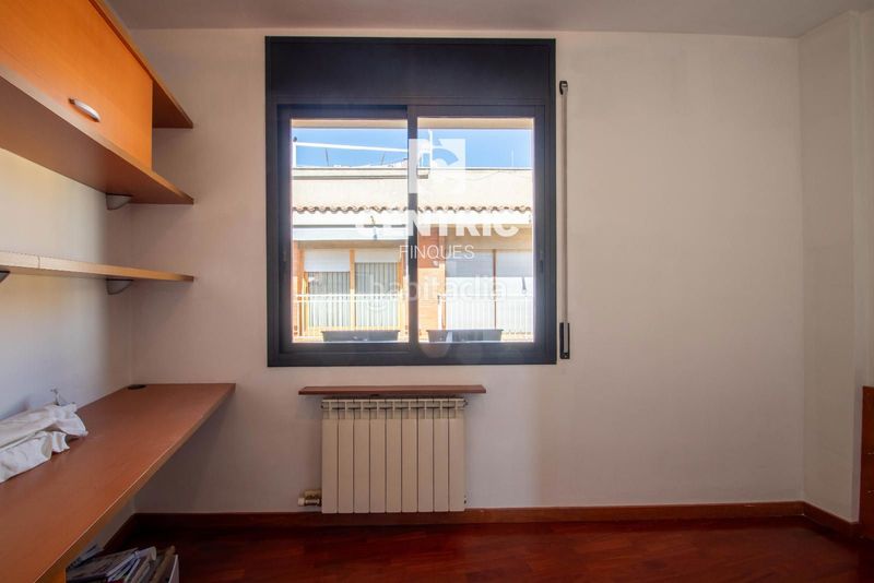 Foto 1ad7a837-68d2-488d-a6bd-9f0adac04c14. Casa adossada amb calefacció a Centre Sabadell