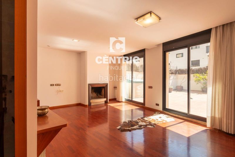 Foto 776c755a-fc2e-4952-baad-e5b4ae7687a9. Casa adossada amb calefacció a Centre Sabadell