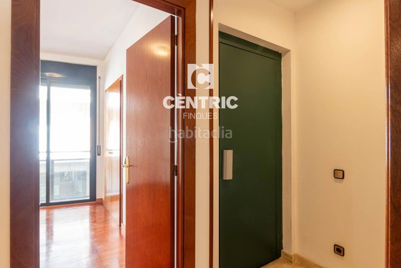 Foto dc4aaf7e-fc64-4ce1-86ce-051a9fee3801. Casa adossada amb calefacció a Centre Sabadell