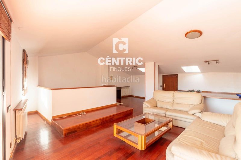 Foto e8482a46-d117-4717-8b2b-d8e3525b7e3d. Casa adossada amb calefacció a Centre Sabadell