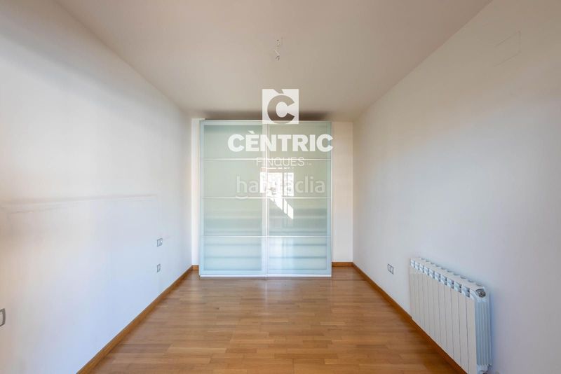 Foto 4fabca27-685d-45ac-be1c-89f20c2f8bb6. Dúplex amb calefacció aparcament a San Pere Terrassa