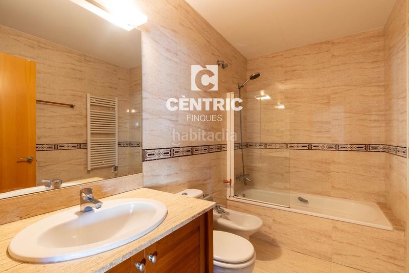 Foto dacfef49-244a-467d-8d4c-3fd6a4e48f95. Dúplex amb calefacció aparcament a San Pere Terrassa