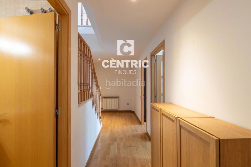 Foto e1330c67-2c82-487e-9762-25ae1219f3b3. Dúplex amb calefacció aparcament a San Pere Terrassa