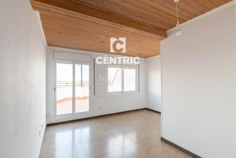 Foto 519bf2a0-0bda-4043-9f34-c8f07c7c3928. Àtic amb calefacció a Ca n'Aurell Terrassa