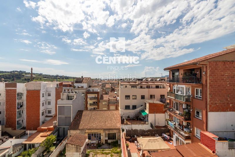 Foto 72b6b4e4-ec18-480c-aad8-288f1397f260. Àtic amb calefacció a Ca n'Aurell Terrassa