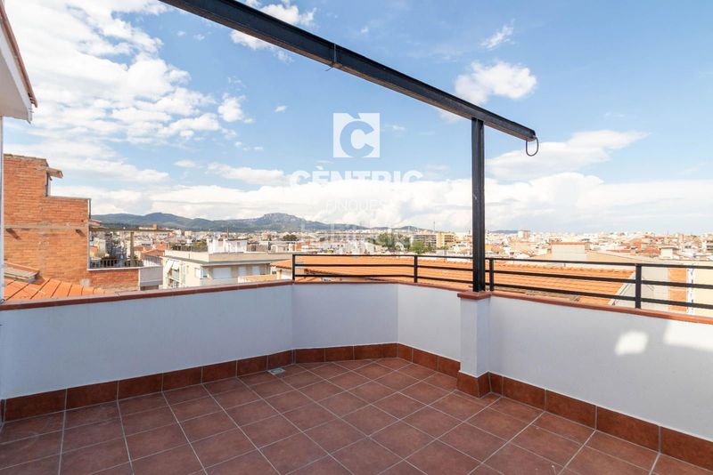 Foto befc064f-afb2-4ac7-bcac-5235403f1fef. Àtic amb calefacció a Ca n'Aurell Terrassa