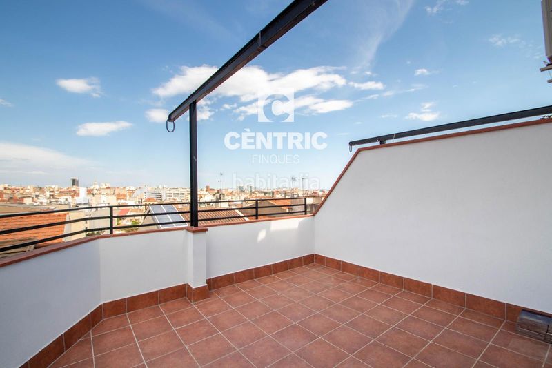 Foto f0b23c6b-fa60-49d5-9139-d94799862e00. Àtic amb calefacció a Ca n'Aurell Terrassa