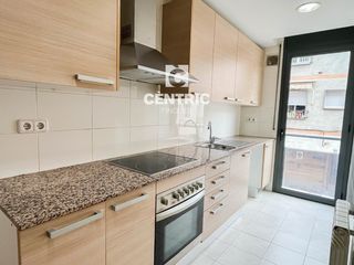 Miete Etagenwohnung in Can Palet. Piso de dos habitaciones con parking en can palet