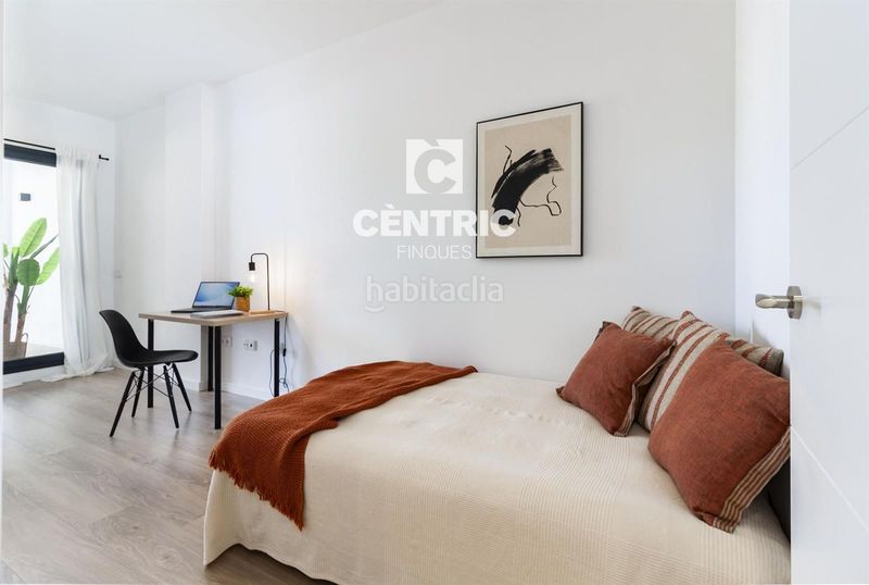 Foto f2d7b127-5c59-4503-b840-76a569016f3f. Pis a San Pere Terrassa
