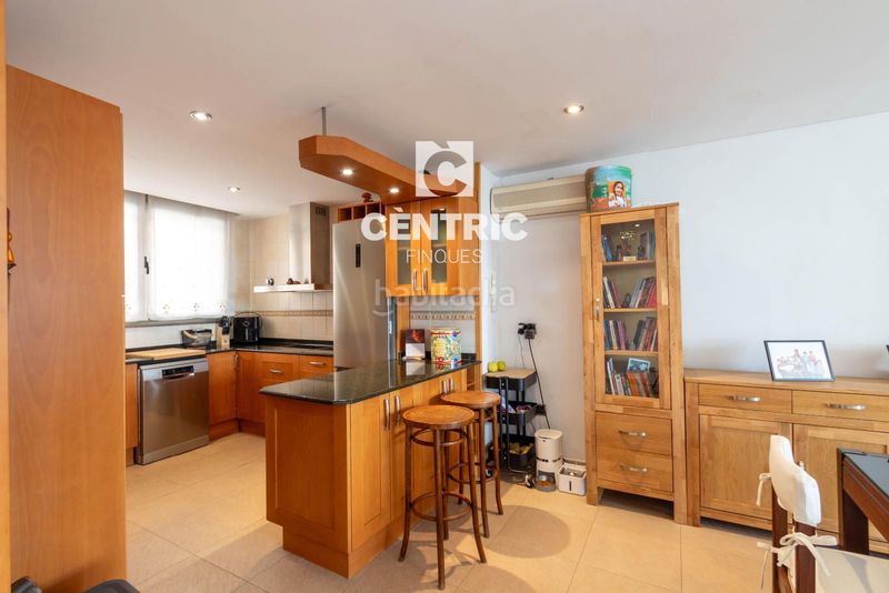 Foto e4aa8884-3422-4e08-ae73-404a4d23bd27. Casa adossada amb calefacció aparcament a Ullastrell