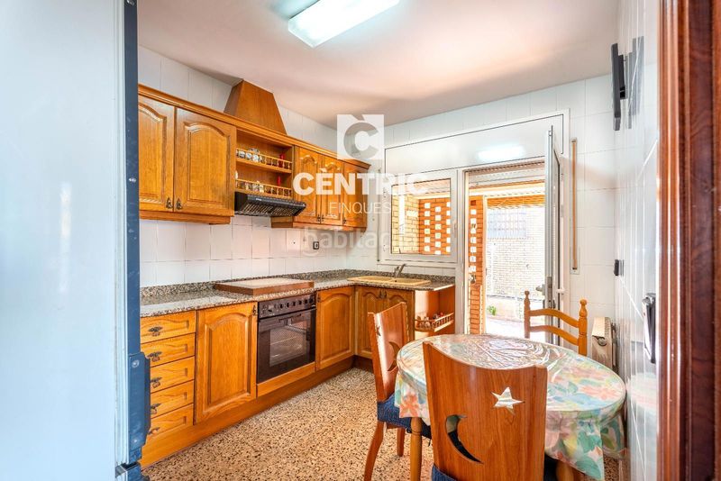 Foto a6a65cf6-aa01-496e-965d-6887e07be257. Casa amb calefacció aparcament a Ca n´Oriol Rubí