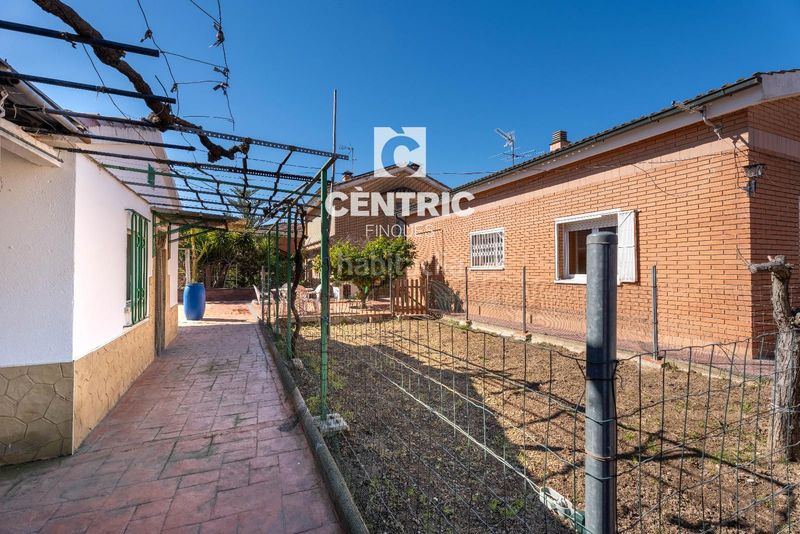 Foto ea529fbc-273a-4acc-a035-412585bc7640. Casa amb calefacció aparcament a Ca n´Oriol Rubí