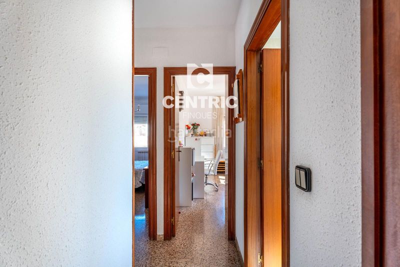 Foto ee31cab4-6e63-40e8-8c88-0ecd7a3e82c6. Casa amb calefacció aparcament a Ca n´Oriol Rubí