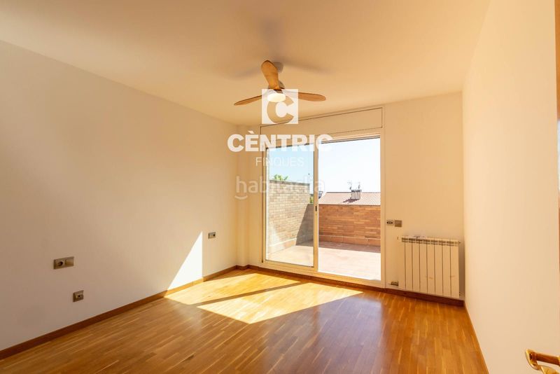 Foto 04e44c89-f730-43f3-85e0-dab104398d79. Casa amb calefacció aparcament piscina a Eixample - Can Bogunyà Castellar del Vallès