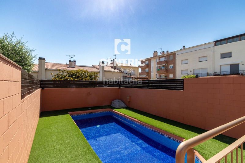 Foto 692539de-ee47-4eb2-b5d3-8e319e8fbb27. Casa amb calefacció aparcament piscina a Eixample - Can Bogunyà Castellar del Vallès