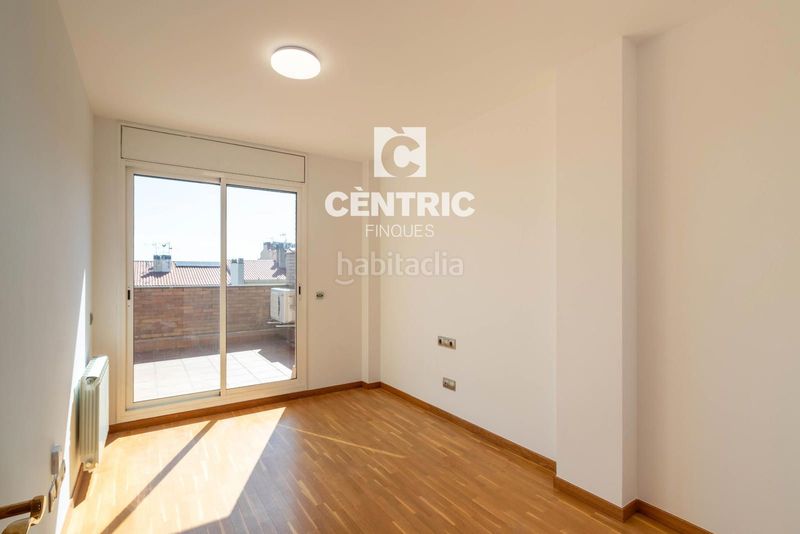 Foto ce79d5a9-6587-4403-b8c8-e23505616276. Casa amb calefacció aparcament piscina a Eixample - Can Bogunyà Castellar del Vallès