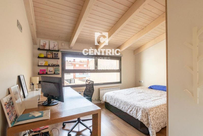 Foto 8003e756-f875-47aa-9662-3c15e313d190. Casa amb calefacció aparcament a Ca n'Aurell Terrassa