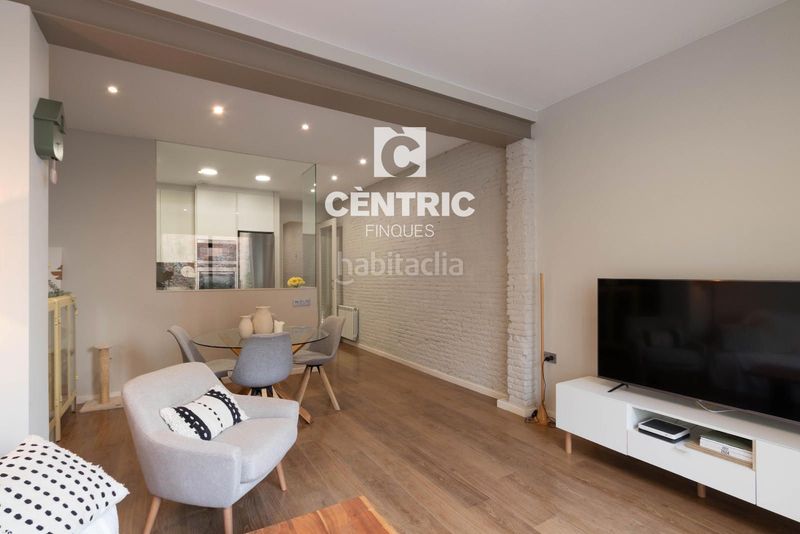 Foto c92d8b3e-cdf3-492a-8aae-34711323f805. Casa amb calefacció aparcament a Ca n'Aurell Terrassa