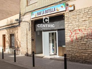 Local Comercial en Collblanc. Local comercial situado en planta baja en la calle de estruch, e