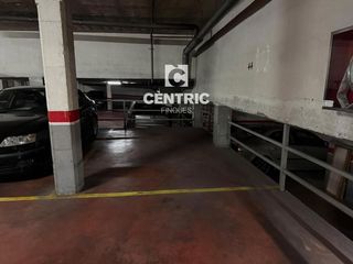 Miete Autoparkplatz in Zona Esportiva. Plaza de aparcamiento en alquiler en la calle pintor vancells.