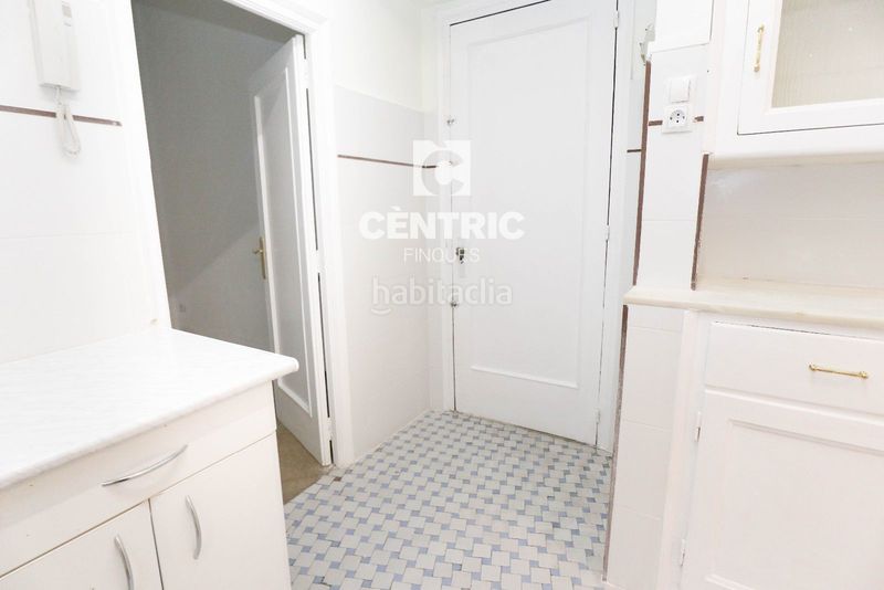 Foto 077f7d30-f809-4e27-988b-e14acdccd614. Rent flat with heating in Barri del Centre Terrassa