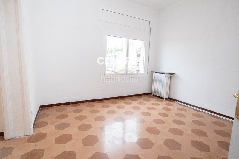 Foto 7599f386-533e-4c5f-ba4a-c49e3628b7a1. Rent flat with heating in Barri del Centre Terrassa