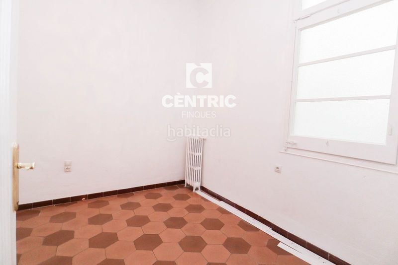 Foto ea1f6127-8b5b-490f-9f22-ee5d0dca3246. Rent flat with heating in Barri del Centre Terrassa