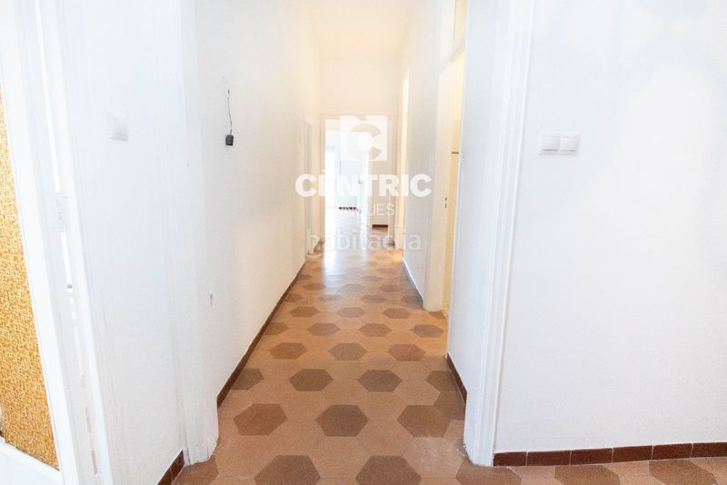 Foto eb6cb38e-6c71-4158-ac02-95b1f079d29b. Rent flat with heating in Barri del Centre Terrassa