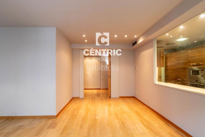 Foto c0fc471f-0d73-44ea-9896-24fd11780e56. Pis amb calefacció a Centre Sabadell