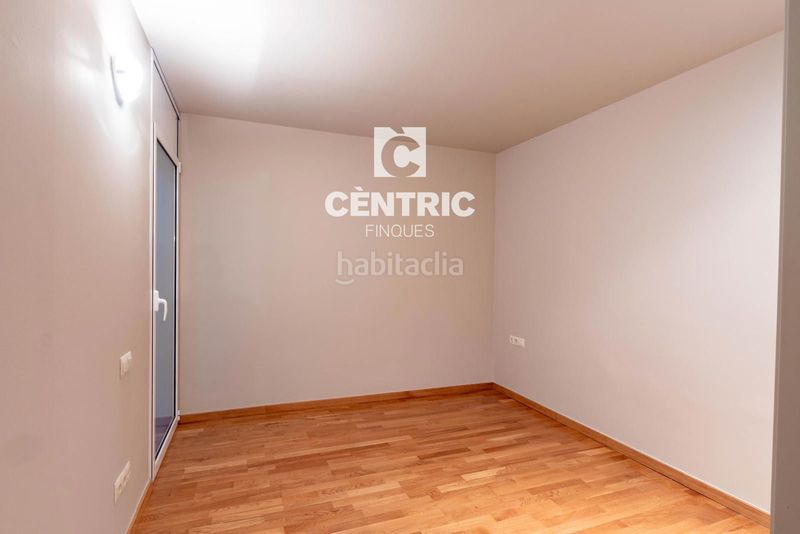 Foto da992348-636d-489b-9e08-ee7d77692c16. Pis amb calefacció a Centre Sabadell