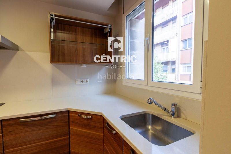 Foto ee42635d-1842-4e60-baa0-83cb23426ff9. Pis amb calefacció a Centre Sabadell